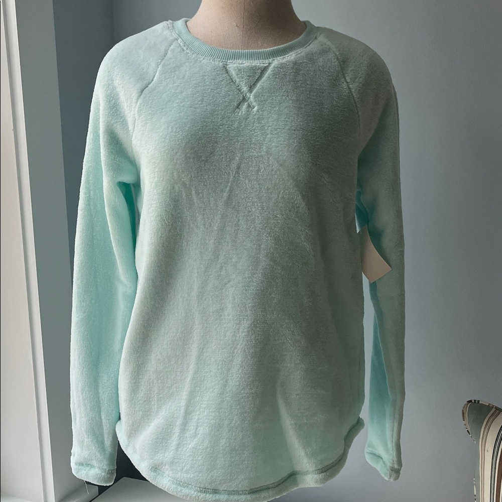 NWT Sonoma Light Mint Green Long Sleeve Top